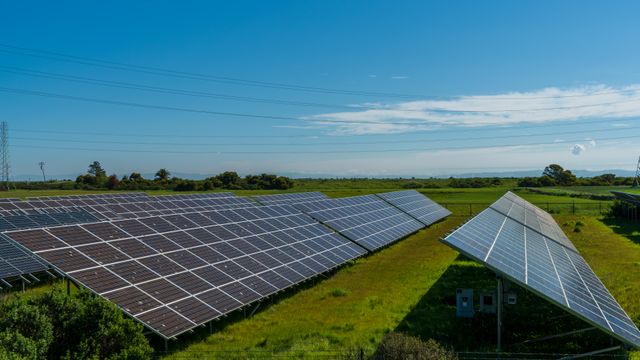 Solar Energy Companies for Rooftop Projects: 7 Factors to Compare