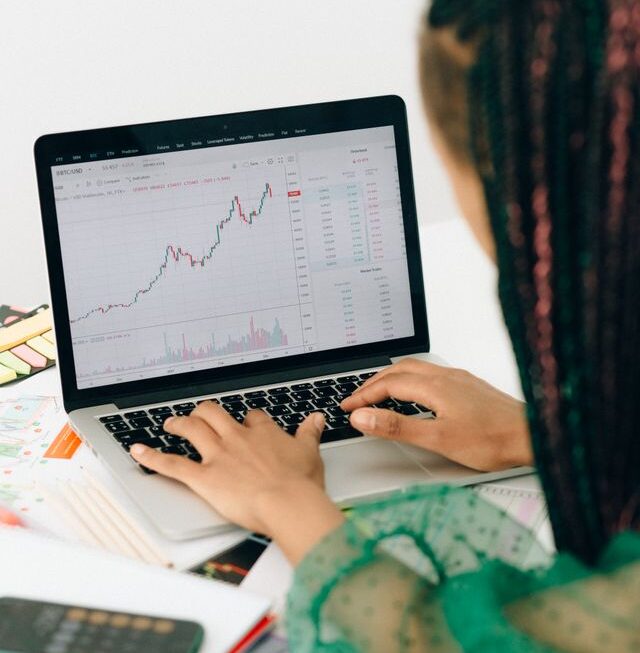 How to Choose a Forex Broker in India: 5 Key Factors