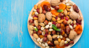 How much fibre and protein dry fruits have